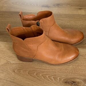 Lucky Brand Prenma
Topanga Tan Stacked Heel Ankle Leather Boots Booties 8.5